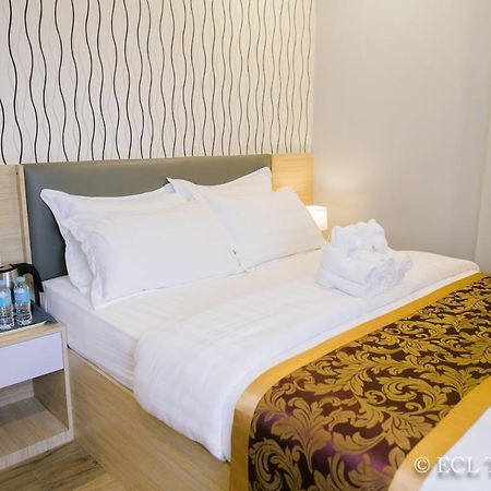 Ecl Travellers Inn Aklan Kültér fotó